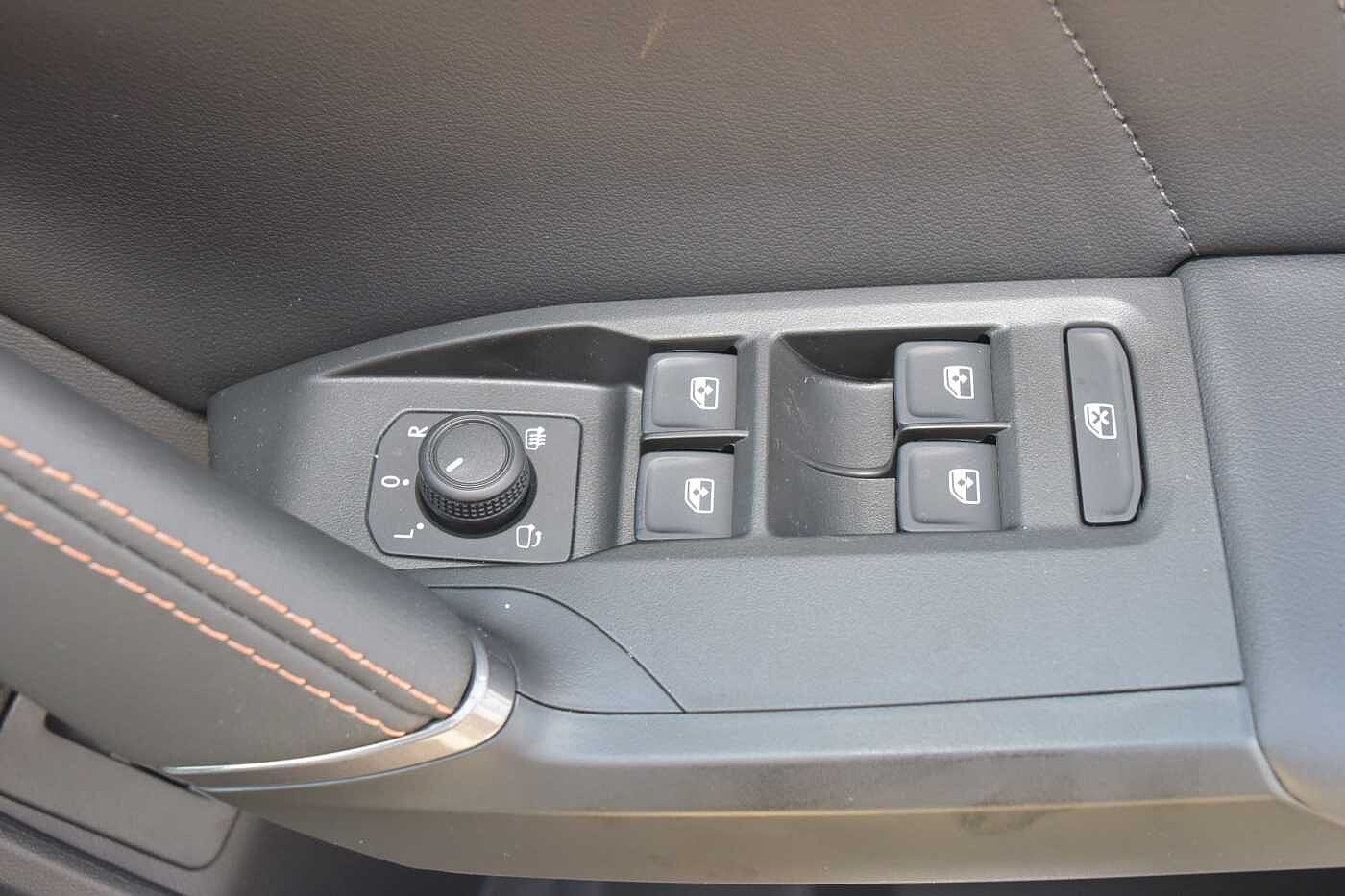 Cupra Leon NF Estate VZ2 1.4 e-HYBRID 245PS AFV 6 Speed DSG