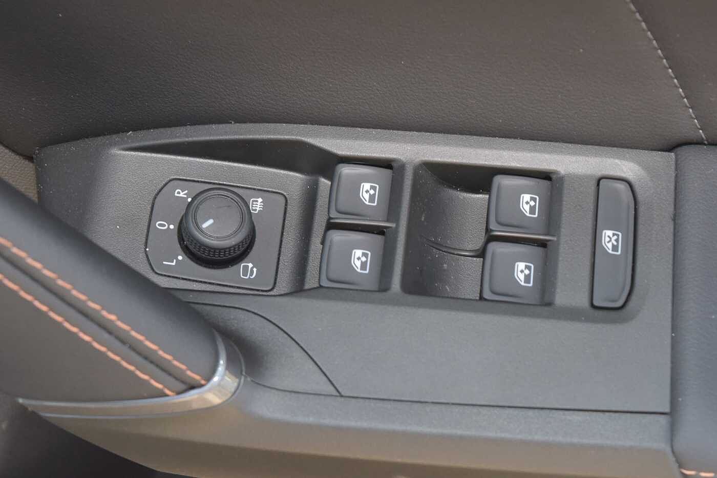 Cupra Leon NF V1 Design Edition 1.5 eTSI EVO AFV 150PS DSG